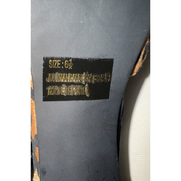 Qupid Leopard 5 1/2" High Heel Pumps SZ 6 1/2 - Picture 4 of 7